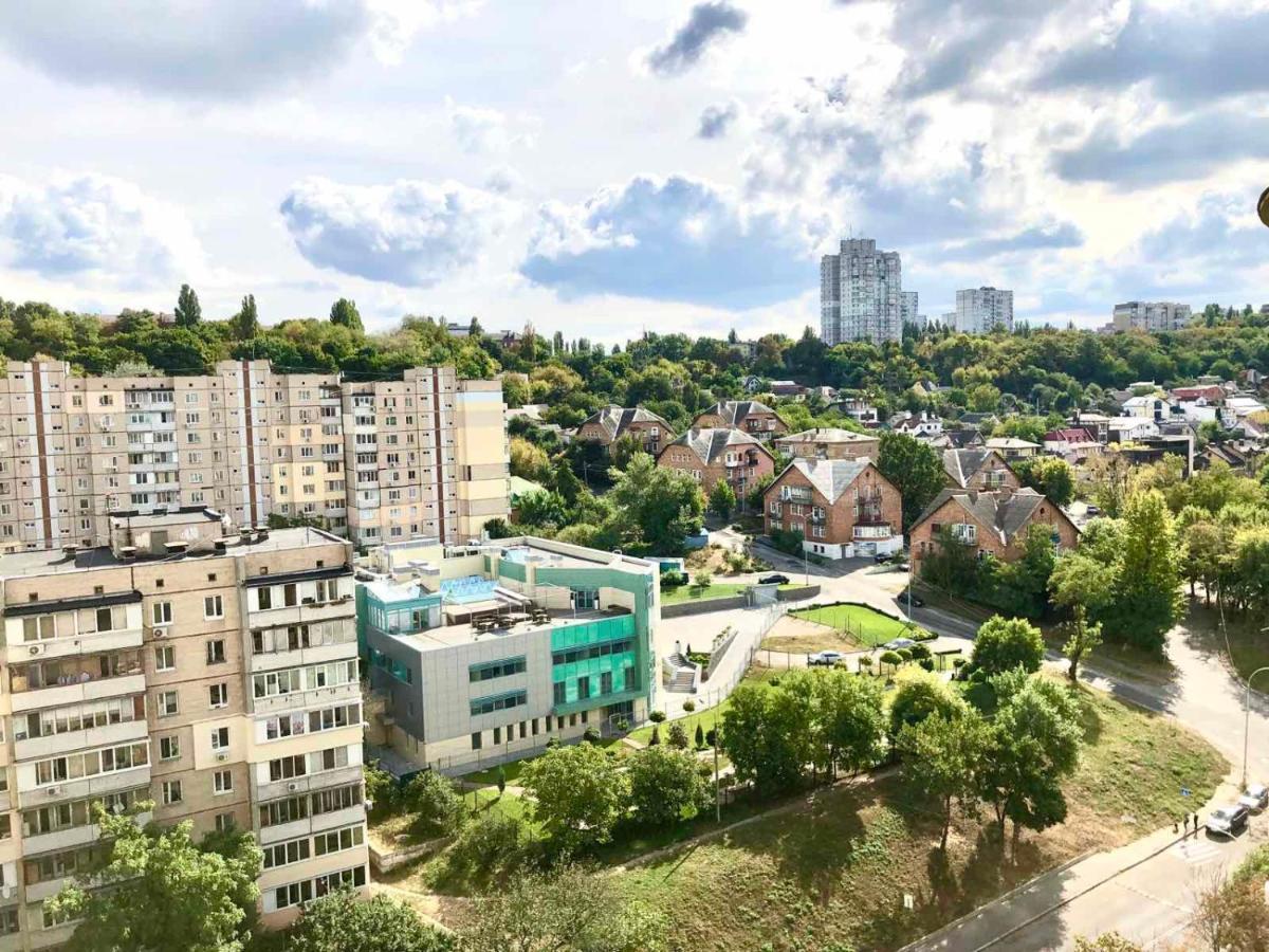 Navit Apartments With Breakfast, Near The Railway Station, The City Center, The Park Kiew Exterior foto