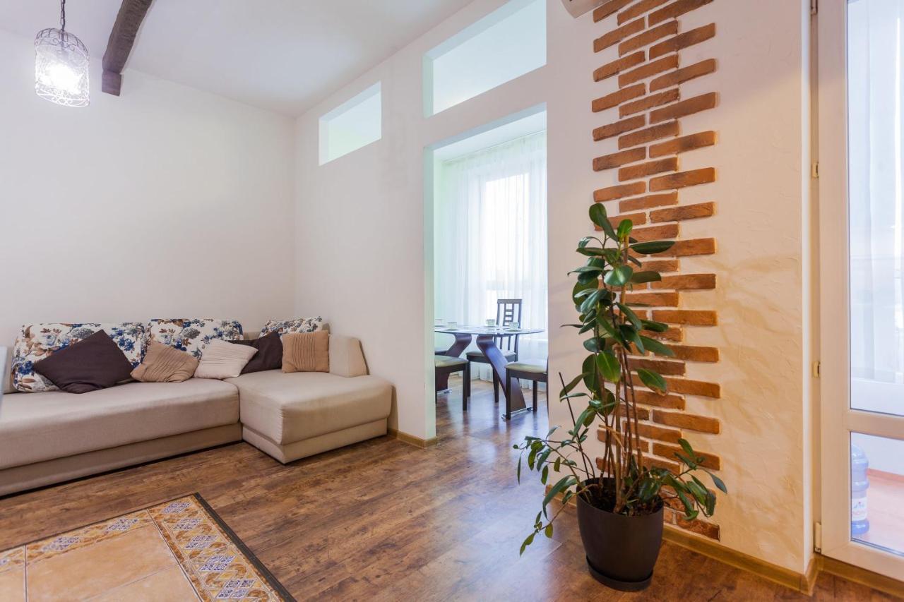 Navit Apartments With Breakfast, Near The Railway Station, The City Center, The Park Kiew Exterior foto